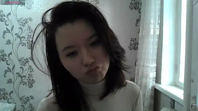 QuyenLuellen - play around with my T-shirt
