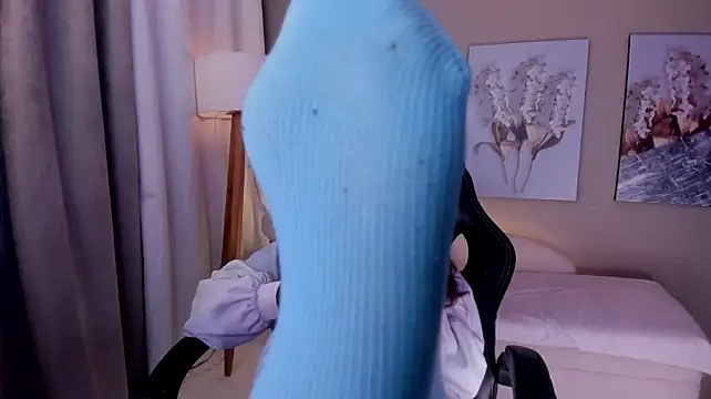 Charlotte_bluee - FOOTJOB WITH OIL