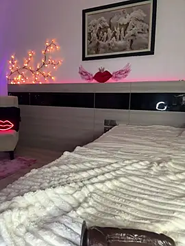 Kira_kirkros - Spank Me