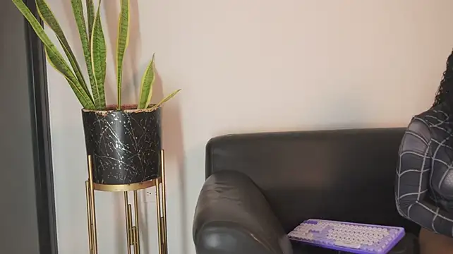 Anais_aradia - Show ass + spank ass