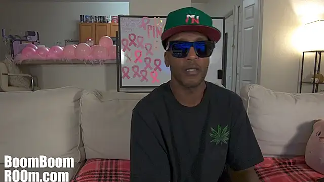 Boomboomr00m - Pussy Play 🌸 LT Chooses Pink Toy(s)