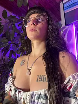 VioletaSubmissive - Take off panty