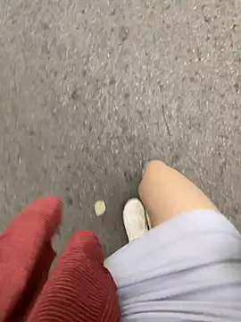 Littleqiu - 学校图书馆，学姐为咯赚学费，出卖身体,达到目标现场全裸喷