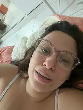 Milaluana_ofc - Bater uma gozar