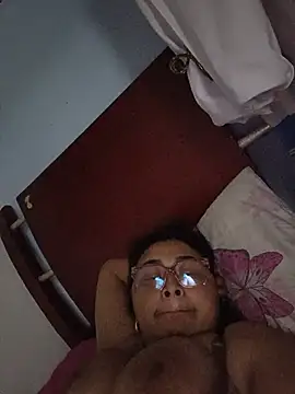 Momy-hot-gril - Give me more, I'm going to cum.