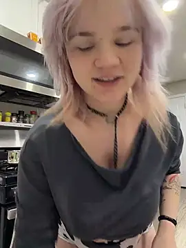 Cutiepiespanks - Hot Wax on my Ass