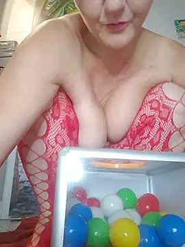 Lucillabollente - Last tipper PICK UP A BALL!❤️