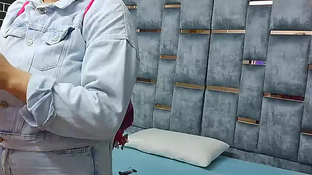 TaliaSkyx21 - 🍒BOOBS OUT X5MN😇🐱‍🏍.