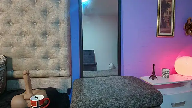Miss_ellien - Sensual naked heels show