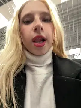 Michelle_lovique - GO FINGERING MY PUSSY IN MARKET!!