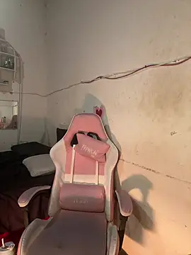 Venus_aura - show boobs + control lush 2min