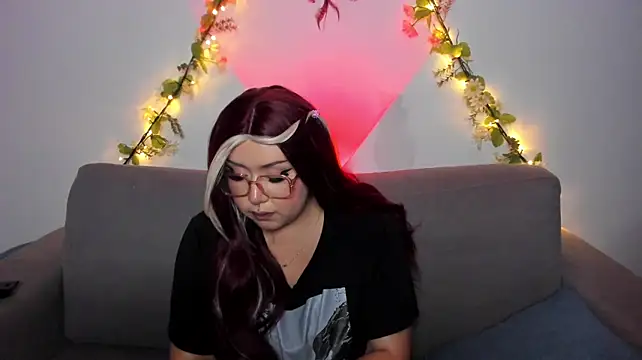 Valyi_ - Flash boobs + oil
