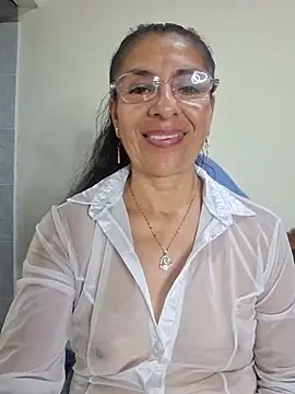 Natasha_50 - saliva on my tits