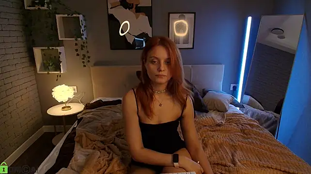Alisa_Laurent - Hand in panties