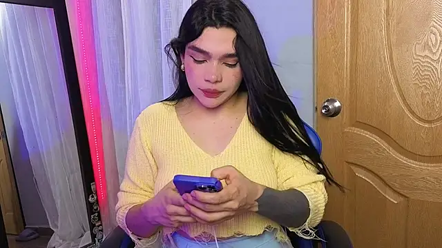 Veronica_111 - naked, play dildo