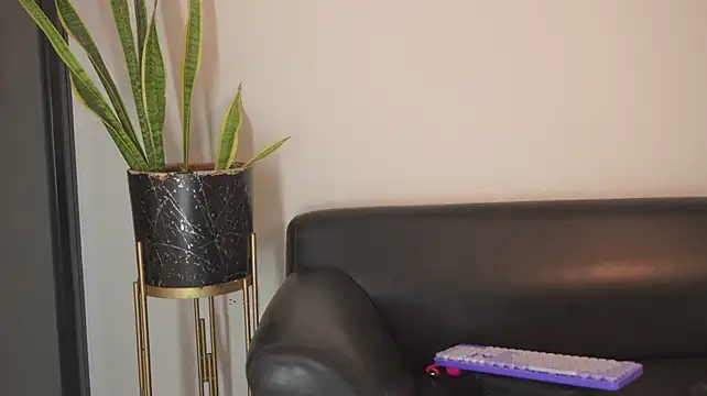 Anais_aradia - Show ass + spank ass