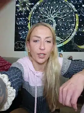 -Jeany- - Boobs out 5 Min
