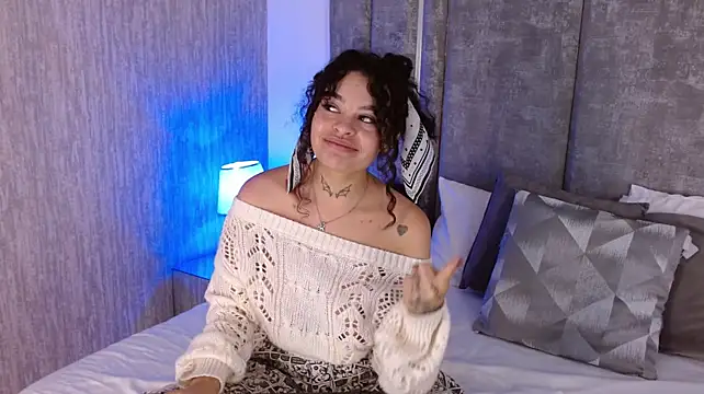 KatherineGomez - to see nipples up close
