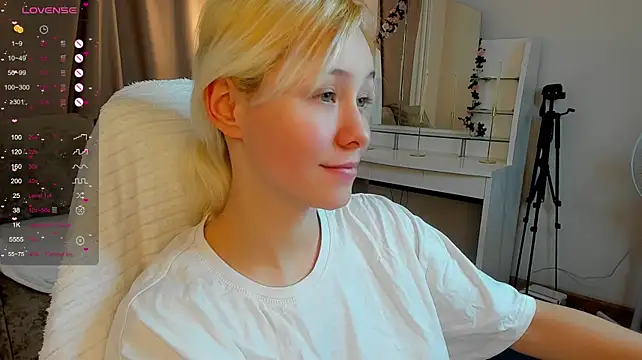 EmilyTrase - lick lips
