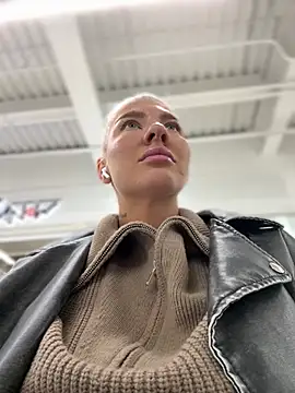 NewLale - Play nipples