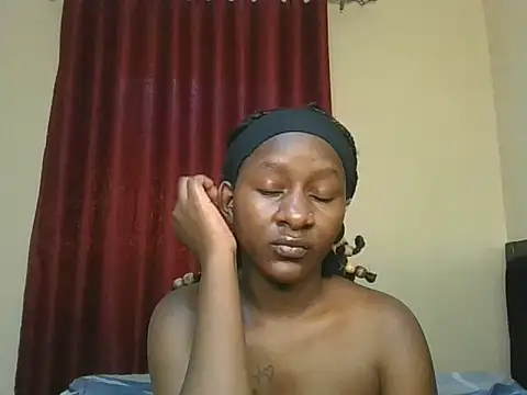 Keyla3 - Show pussy