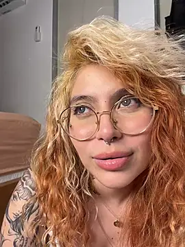 YunoRose_ - Finger in my pussy