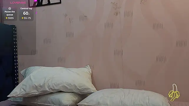 Curvybuffgirllll - RUB PUSSY HARD🤘