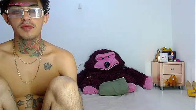 Miaawhithe - Help me, I want to feel his cock💦😈