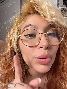 YunoRose_ - Finger in my pussy