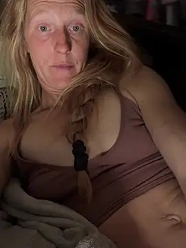 GoldenFlameGoddess - Someone unalived my dog. Make me smile