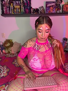 Tetonic_04 - oil on my big tits 🔥