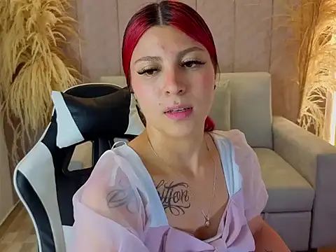 HilaryThomson2 - show tits with oil
