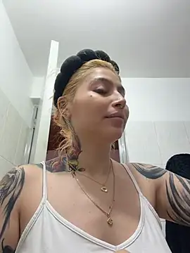 YunoRose_ - Finger in my pussy