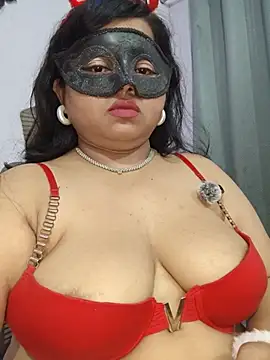 BigAssAyeaha - Oil 🛢️ on boobs 2 min lush control