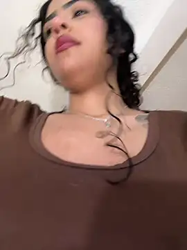 CaroBeach - finger pussy close
