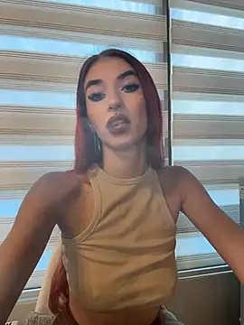 VixenRosse - Nipple tease