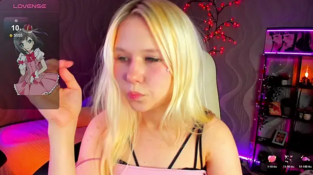 VivieSunn - flash your tits