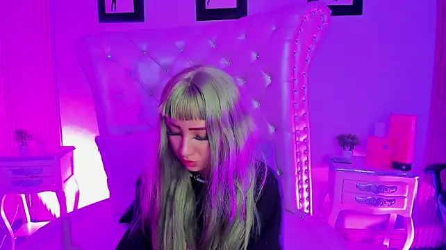 Pola_Pnk - play dildo on pussy