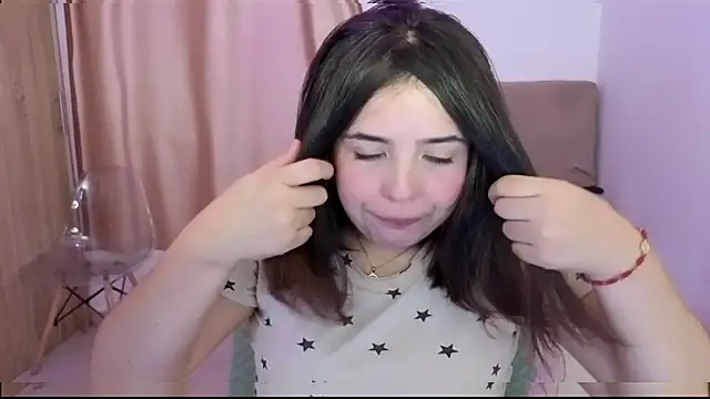 _alicia_z - Domi check for 2 minutes