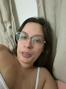 Milaluana_ofc - Bater uma gozar