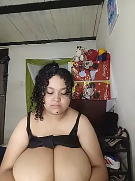 KITY_HILL - SHOW BOOBS