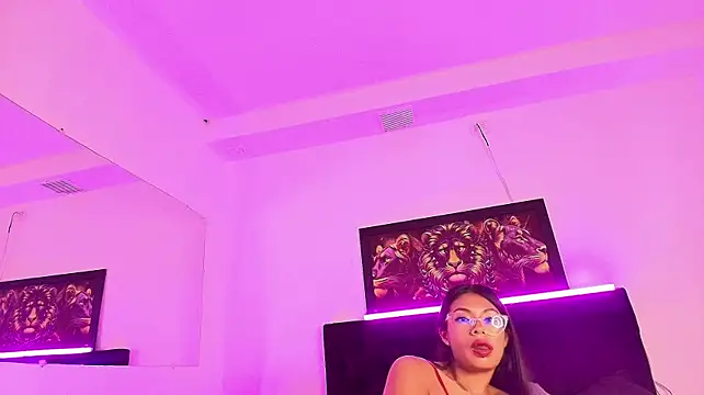 Yayittha - Oil in boobs + bounce boobs