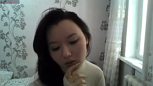 QuyenLuellen - Lick my sweet lips