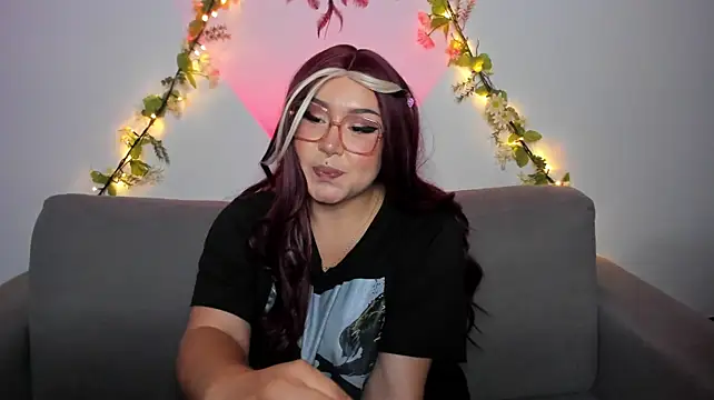 Valyi_ - Flash boobs + oil