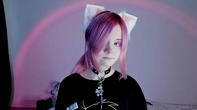 Hikkacat - 🍓 meow meow kitty pose (◕‿◕)♡ 🍓