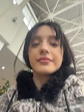 Lilonok - Naked show 7 min and play virgin pussy