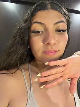 Arieel__722 - Bounce big ass 🍑