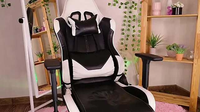 AngelicAllure - BOUNCING TITS CLOSE TO CAM