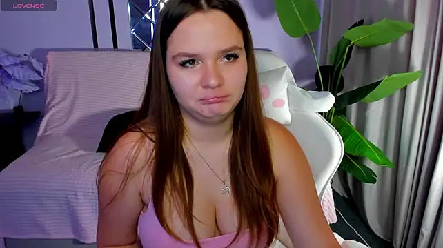 CutieChloee - show my boobsd