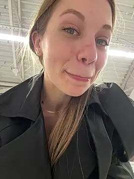 Olivia_Jemison - Massage ass and spread cheecks